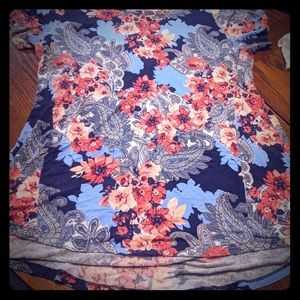 💕 3 for $12 Cato floral shirt 18/20